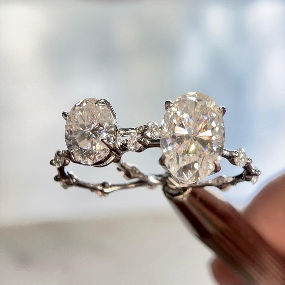 The Mila Ring - 4.5ct Oval Moissanite Ring - Picture 6 of 16